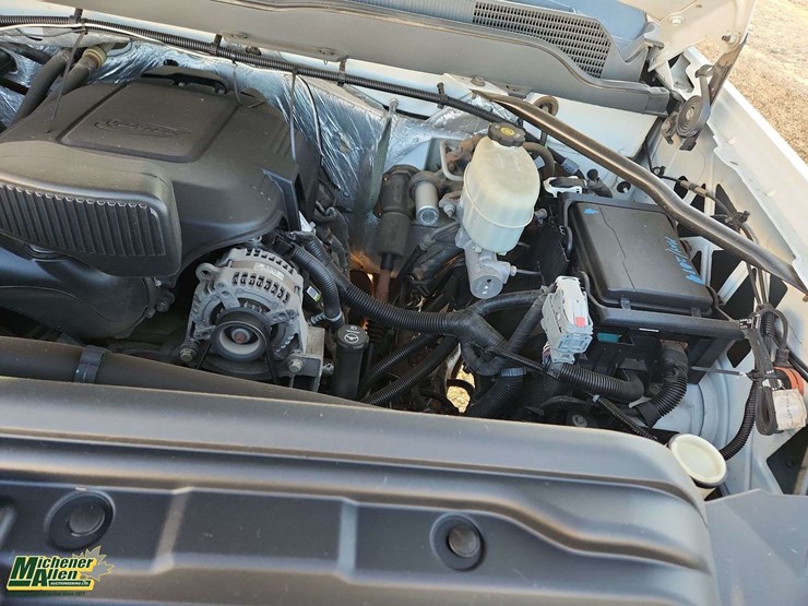 2016-chevrolet-silverado-2500hd-image-31