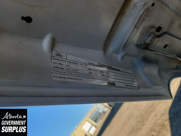 2011-ford-f350-image-30