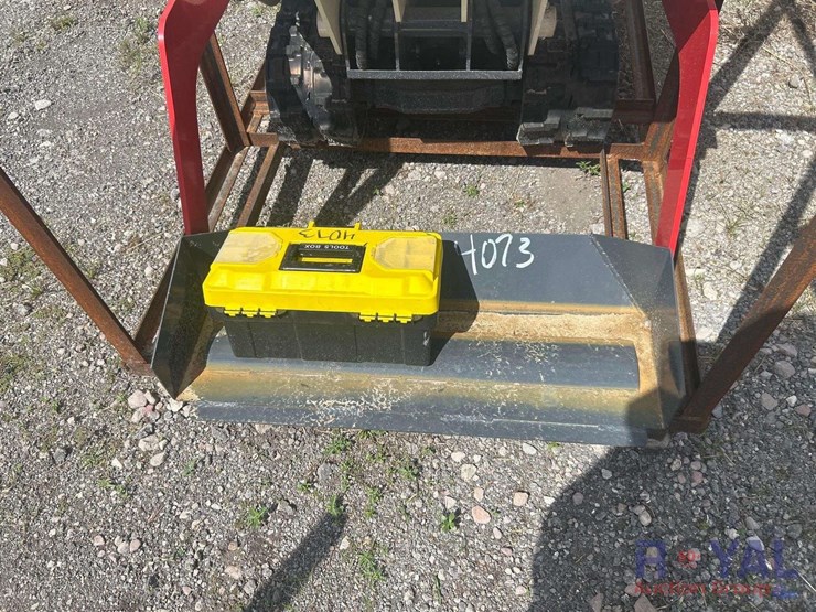 2025-agt-qht500fl-stand-on-self-loading-dumper-image-11