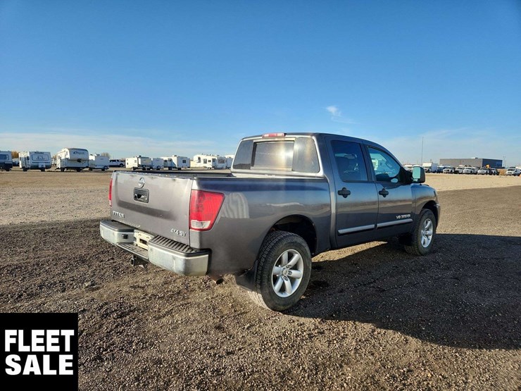 2013-nissan-titan-image-3