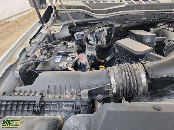 2021-ford-f350-image-29