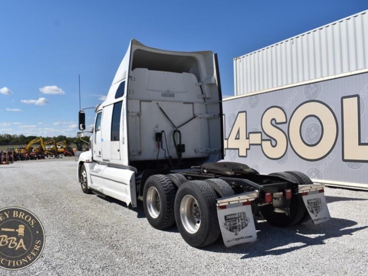2020-western-star-5700xe-image-22