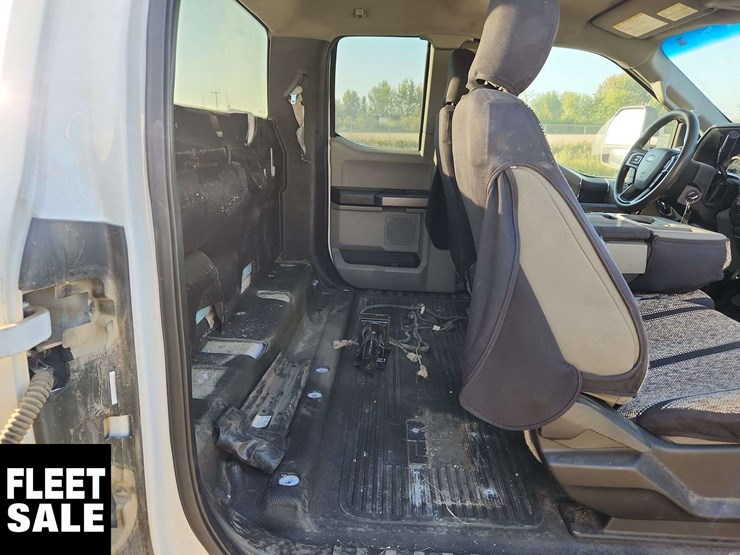 2018-ford-f350-image-18