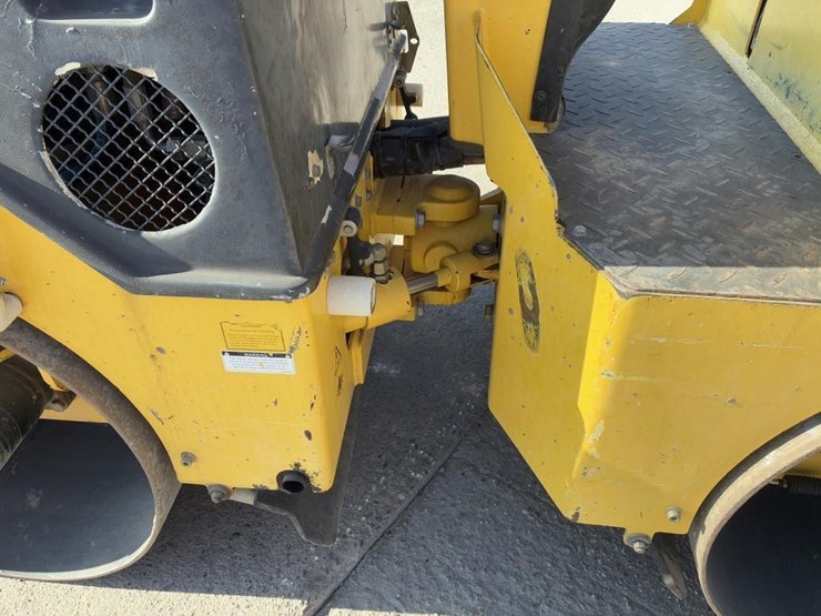 2017-bomag-bw900-50-image-10