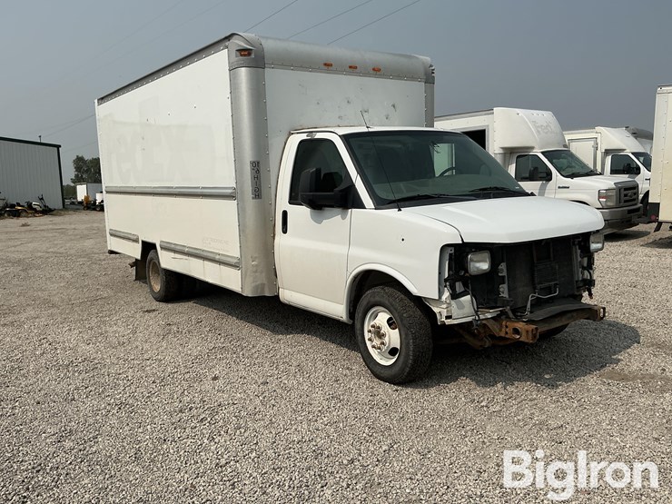 2010-chevrolet-savana-s/a-delivery-truck-image-3