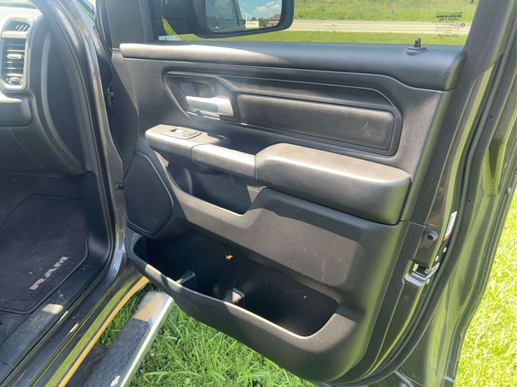 2022-dodge-ram-1500-image-30