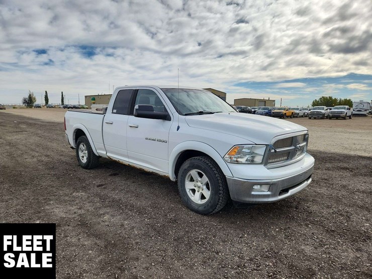 2011-ram-1500-slt-image-2