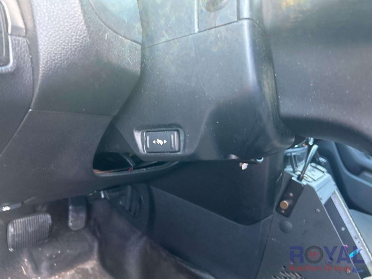 2016-ford-explorer-image-29