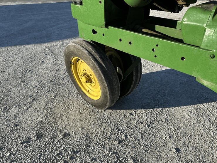 john-deere-a-image-14