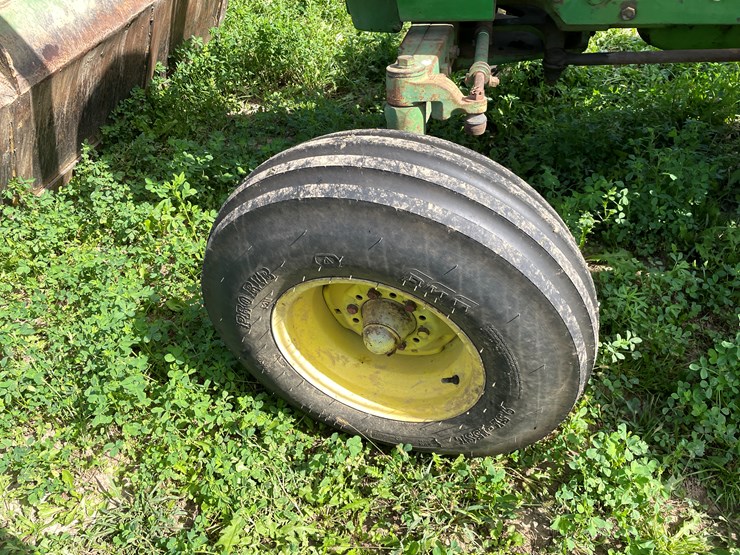 john-deere-2640-image-12