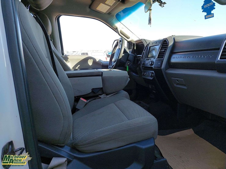 2017-ford-f350-image-13