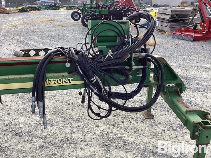 2011-john-deere-1770nt-image-11
