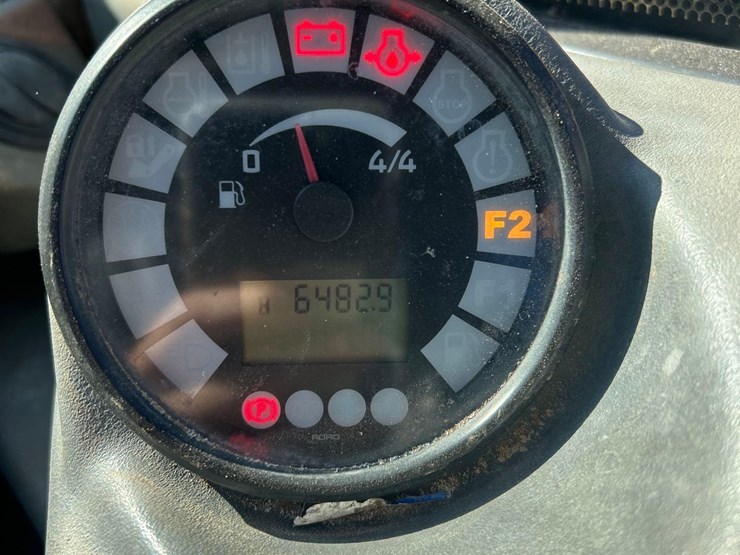 2019-deere-204l-image-20
