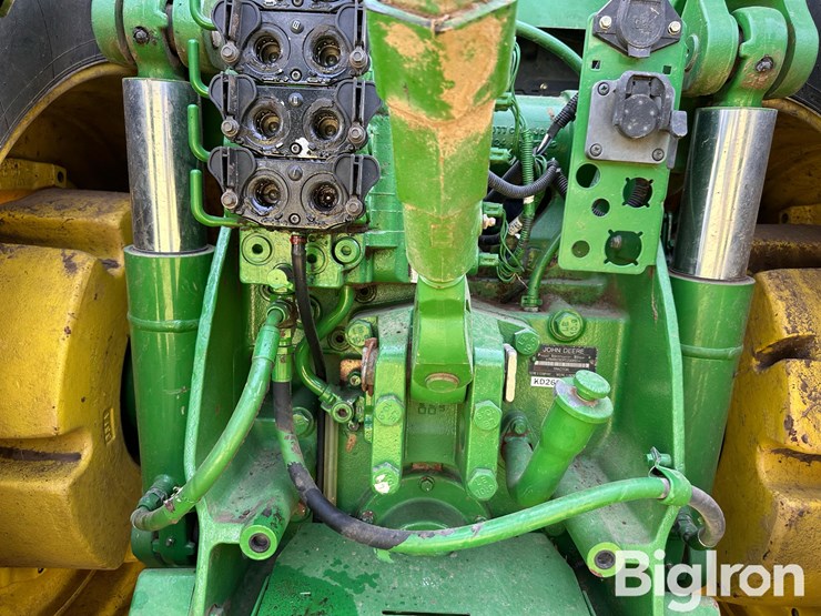 2008-john-deere-8230-image-11