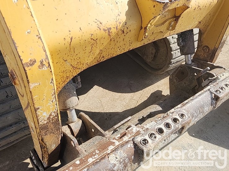 caterpillar-277-image-10