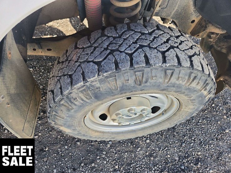 2014-ford-f350-image-32