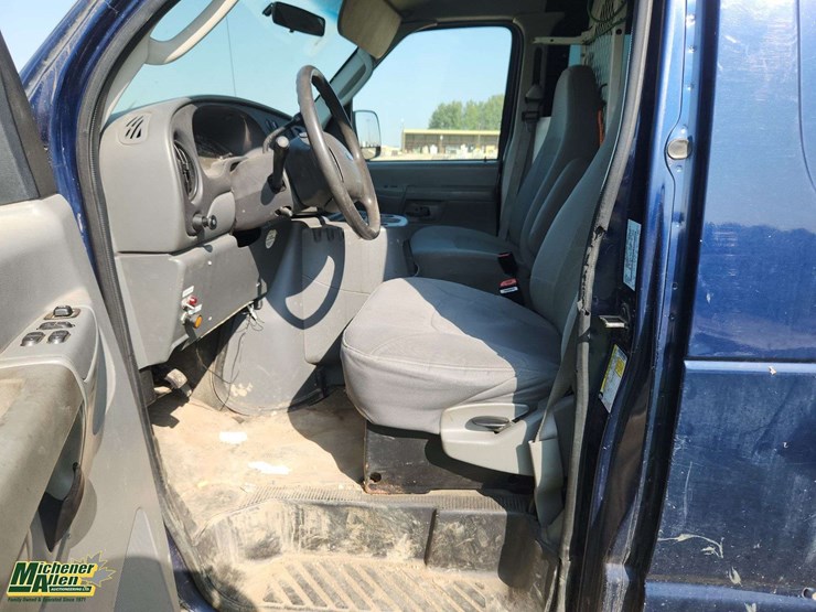 non-operable-2007-ford-e-series-s/a-bucket-van-image-7