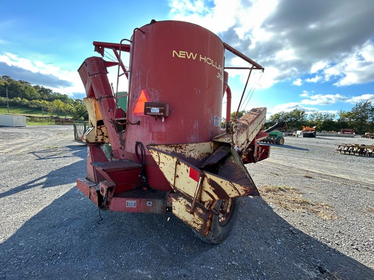 new-holland-358-image-6