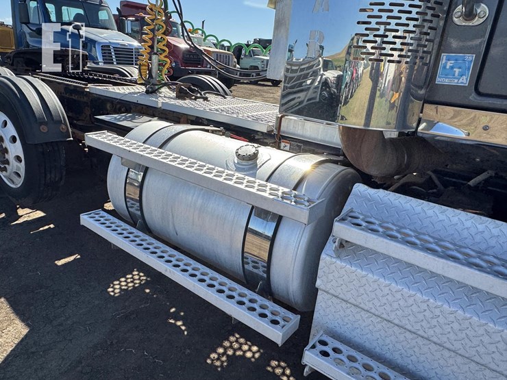 2012-western-star-4900-image-34