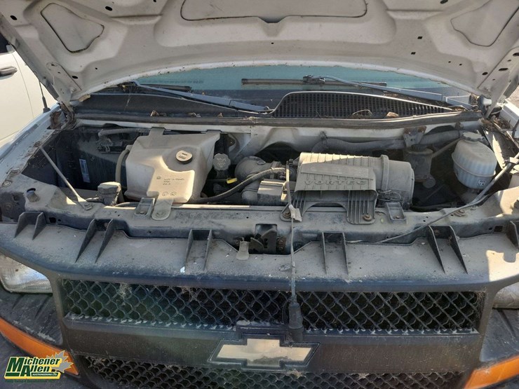non-operable-2006-chevrolet-express-s/a-cube-van-image-26