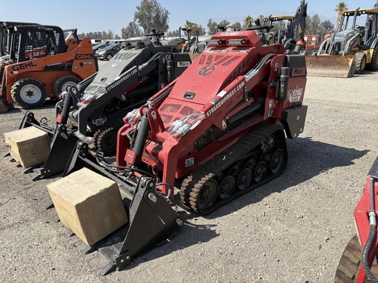 2025-stag-tl425-skid-steer-track-loader-image-1