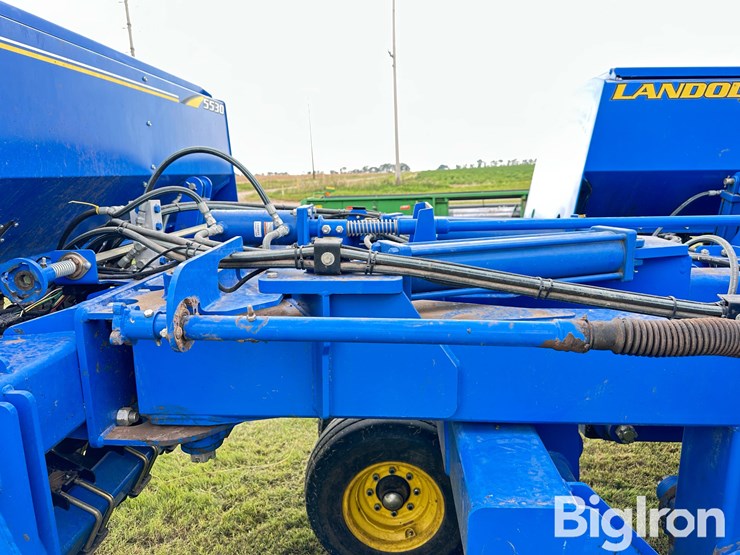 2009-landoll-5530-image-10