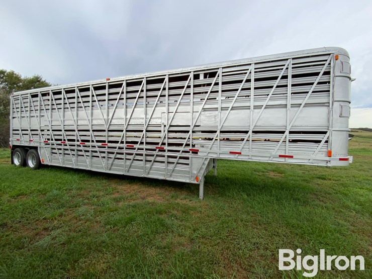 1965-wilson-livestock-trailer-image-4