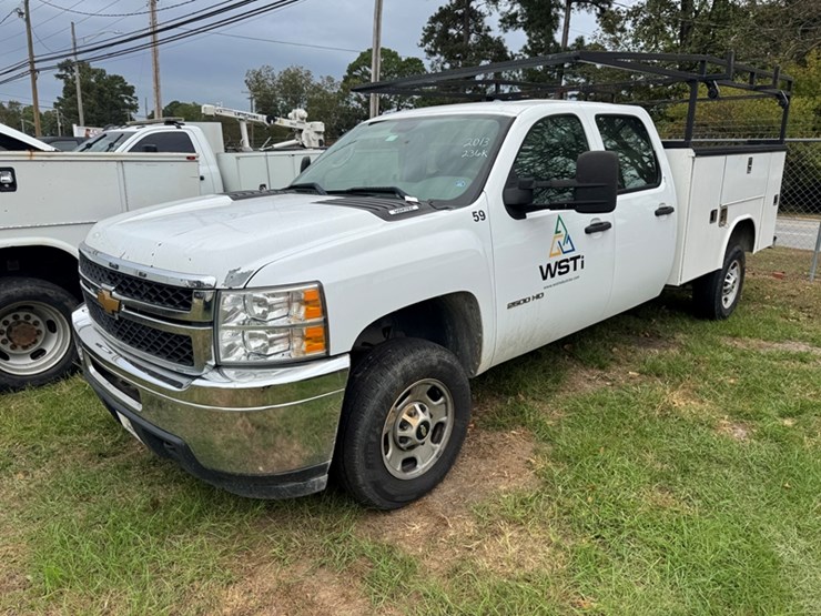 2013-chevrolet-silverado-2500-image-1