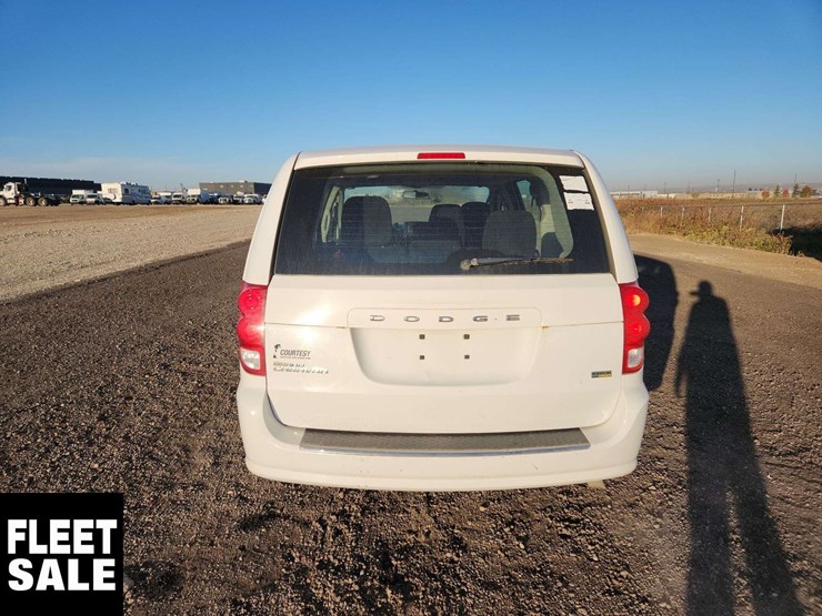 2015-dodge-grand-caravan-image-20