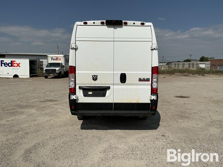 2021-dodge-3500-image-6