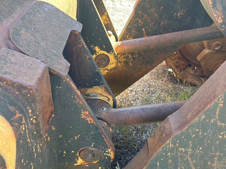 caterpillar-973-image-7
