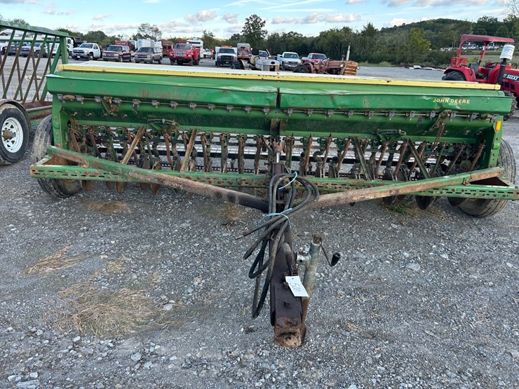 john-deere-8300-image-8