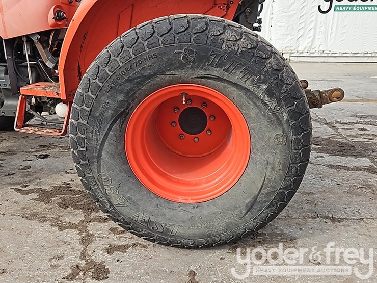 2016-kubota-mx5200hst-image-14