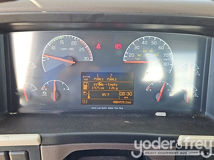 2018-volvo-10-image-40