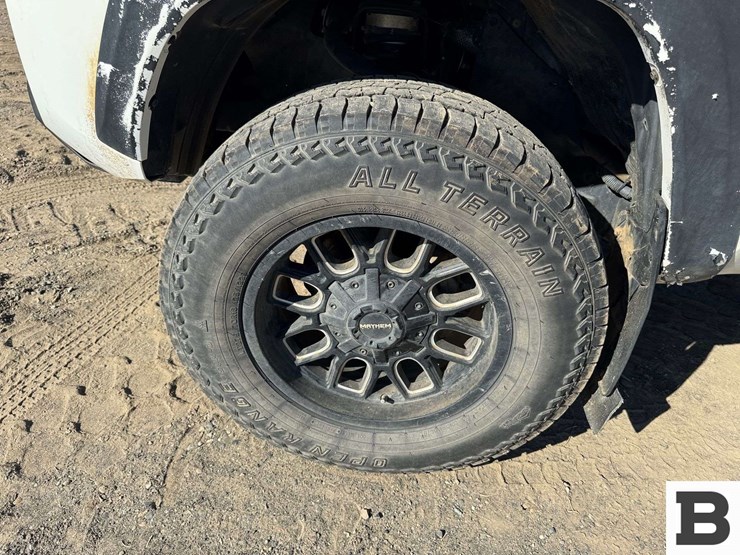 2017-toyota-tacoma-image-12