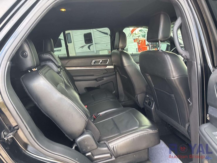 2018-ford-explorer-image-22