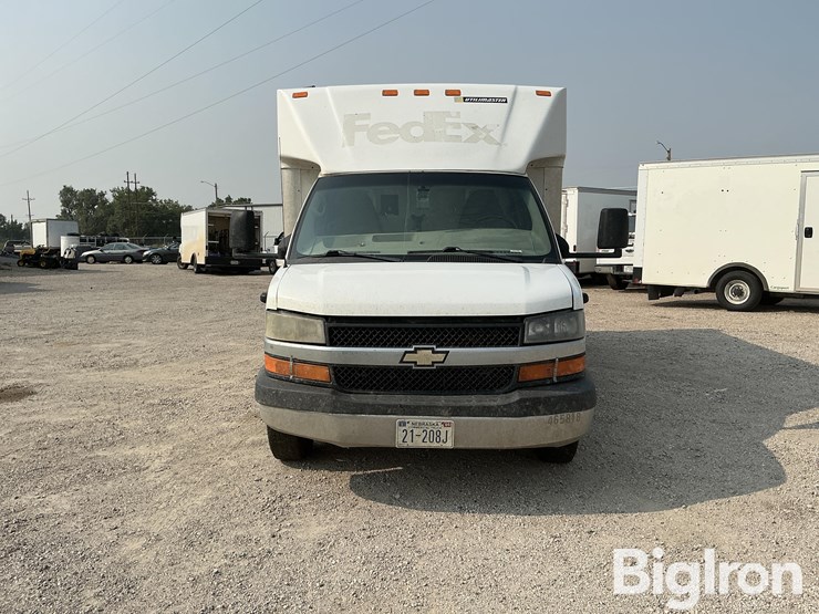 chevrolet-express-g3500-image-2