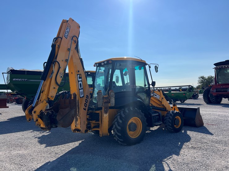 2019-jcb-3cx-image-19