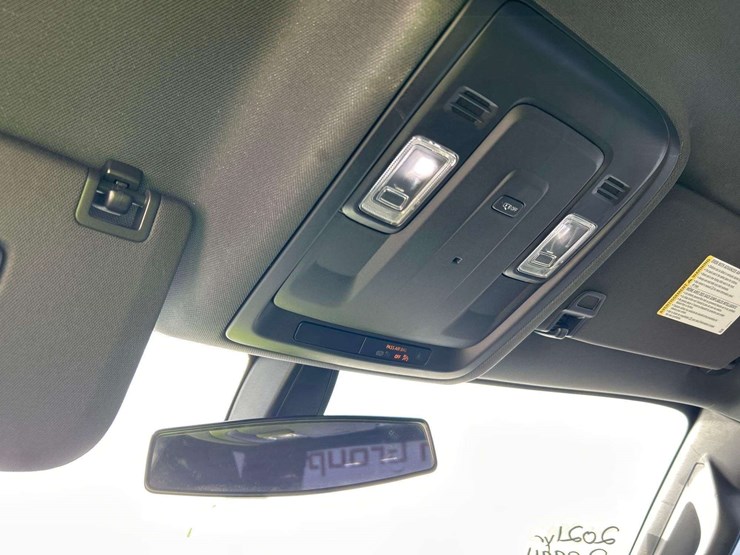 2021-chevrolet-tahoe-4x4-suv-image-18