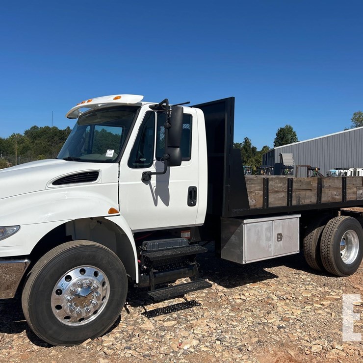 2015 INTERNATIONAL DURASTAR 4400