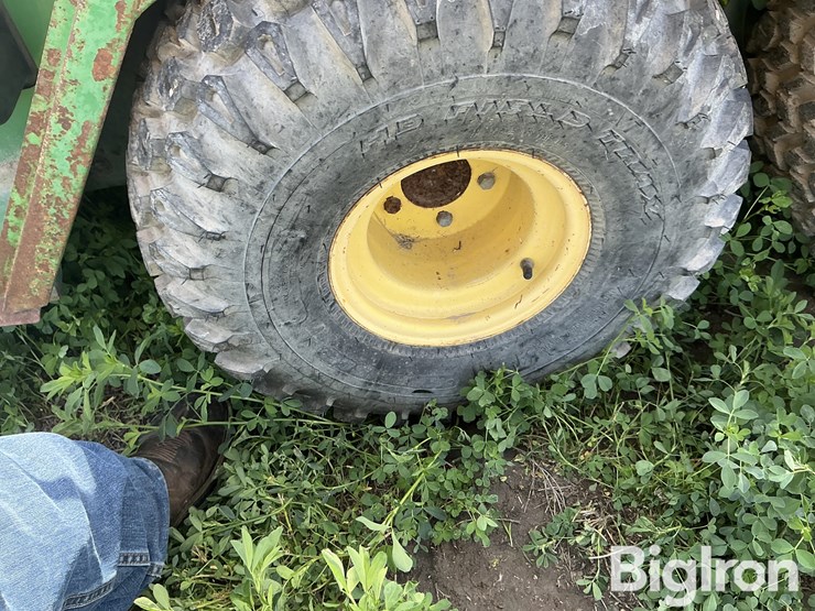 john-deere-gator-image-19