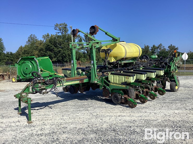2011-john-deere-1770nt-image-1