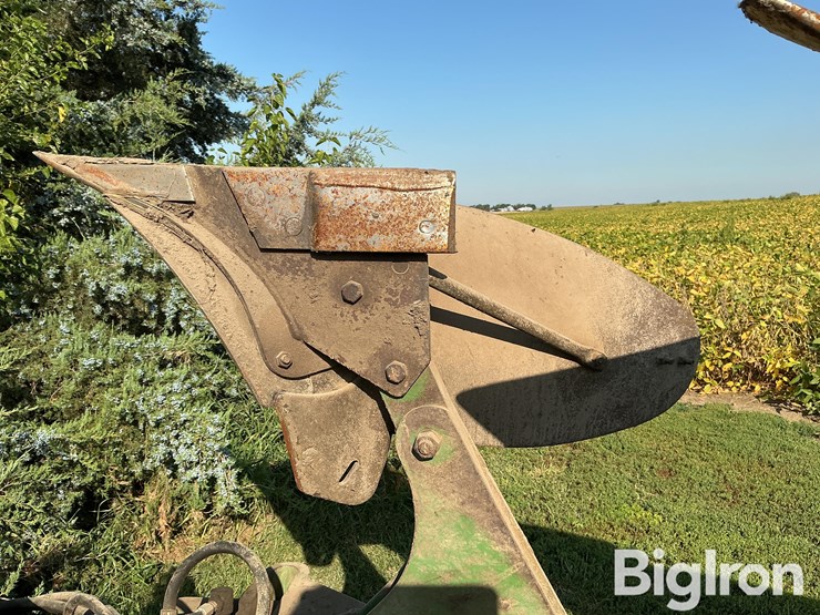 john-deere-rollover-plow-image-14