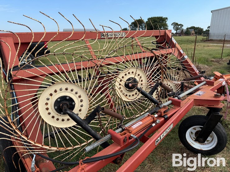 h-&-s-hay-machine-ii-image-12