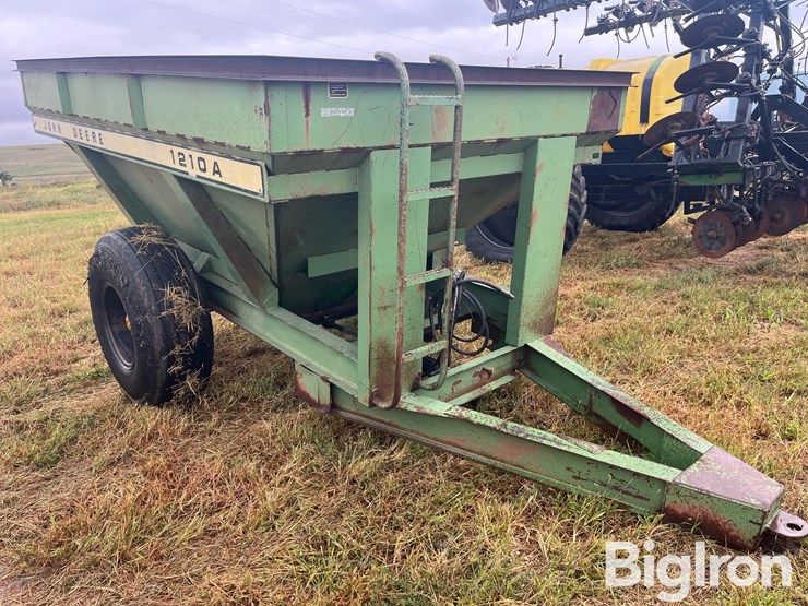john-deere-1210a-image-3