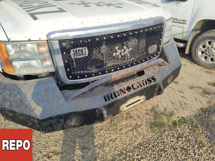 2013-gmc-sierra-3500hd-image-32