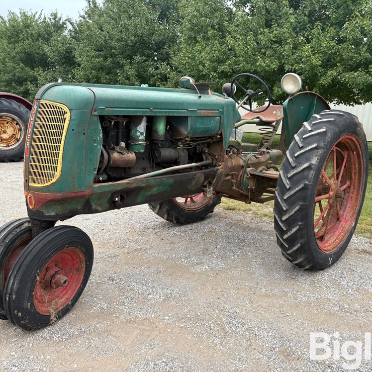 1941 OLIVER 70