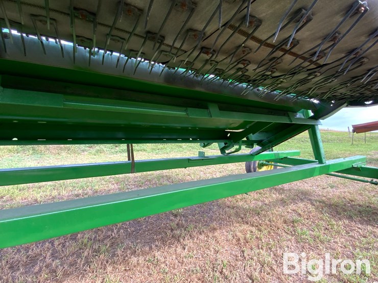 john-deere-212-image-17