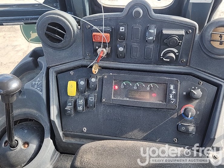 2007-deere-310sj-image-29
