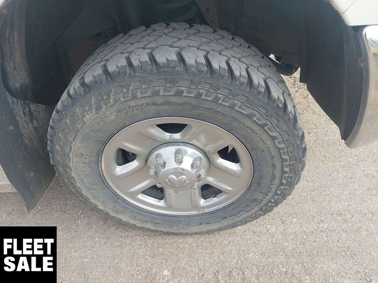 2016-ram-tradesman-image-17